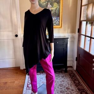 SOMA Asymmetrical Hem 3/4 Sleeve Tunic Tee in Black Size Medium
